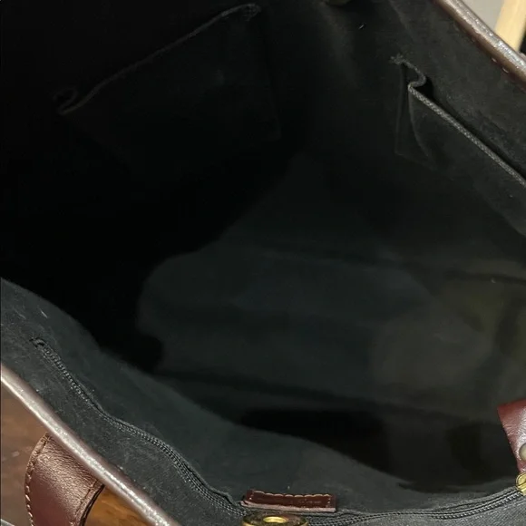 Burberry Vintage Haymarket Check Tote Bag in Coated Canvas and Leather - Picture 9 of 15